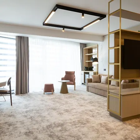 Lupa By Bueno Hotel