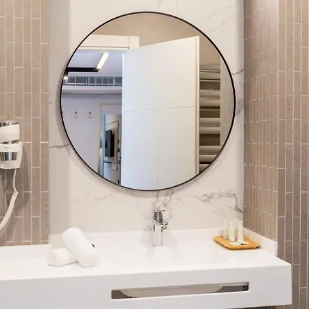 Lupa By Bueno Hotel