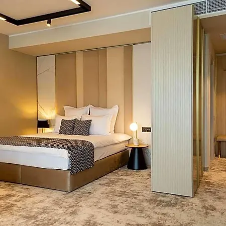 Lupa By Bueno Hotel